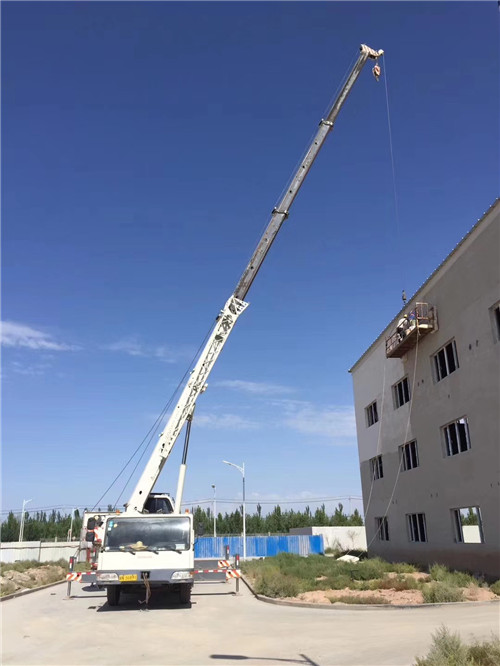 田东县“轻装强干”—— 吊车的 “轻量化臂架” 技术